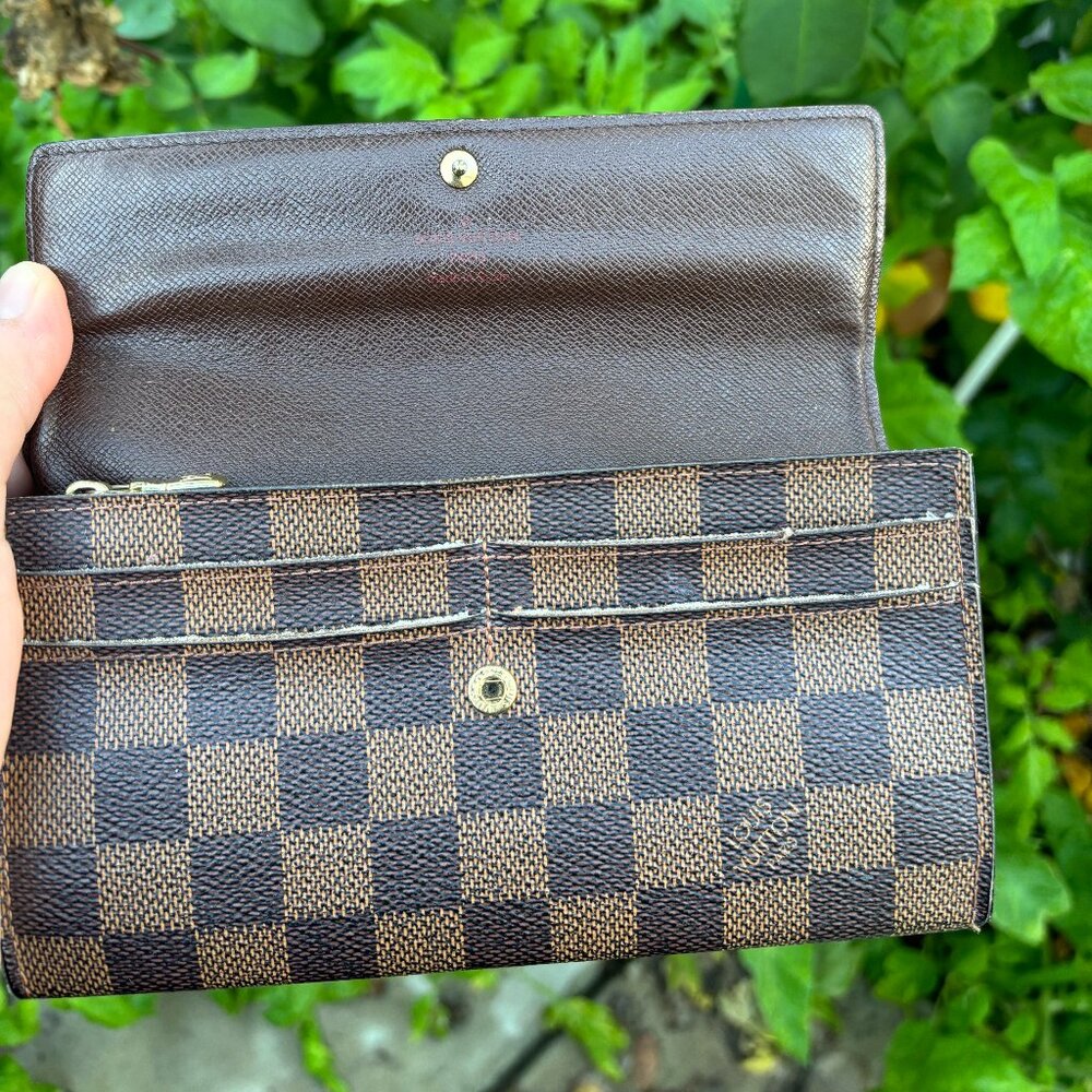 Authentic Louis Vuitton Damier long bifold wallet - Picture 3 of 12